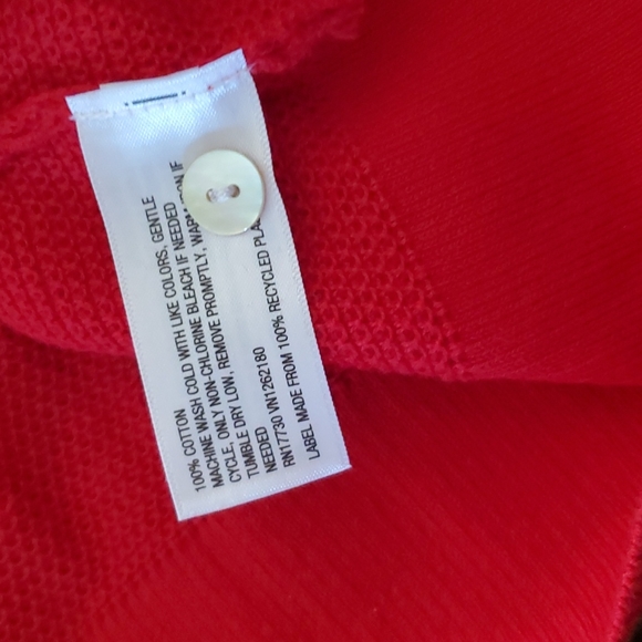 Red Cotton Top - Picture 3 of 3